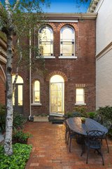 https://images.listonce.com.au/custom/160x/listings/47-powlett-street-east-melbourne-vic-3002/424/00337424_img_07.jpg?NAwitcuaIow