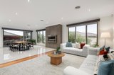 https://images.listonce.com.au/custom/160x/listings/47-the-range-boulevard-croydon-vic-3136/456/01737456_img_04.jpg?oWcAU4ssS7s