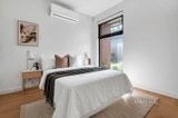 https://images.listonce.com.au/custom/160x/listings/4735-stewart-street-brunswick-vic-3056/447/01637447_img_07.jpg?7AaEIsl_wJk