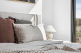 https://images.listonce.com.au/custom/160x/listings/47a-eldon-street-glenlyon-vic-3461/113/01896113_img_17.jpg?ATZ41i5l5b8