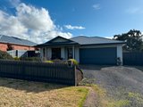 https://images.listonce.com.au/custom/160x/listings/47b-church-street-maldon-vic-3463/077/01574077_img_03.jpg?sXy5ZNzZdMM