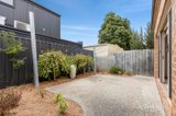 https://images.listonce.com.au/custom/160x/listings/48-clarendon-street-newtown-vic-3220/941/01907941_img_06.jpg?1e2PQ_9ASV8