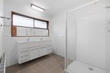 https://images.listonce.com.au/custom/160x/listings/48-crown-point-ridge-chirnside-park-vic-3116/123/01916123_img_02.jpg?2gm-t_SaXm4