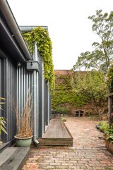 https://images.listonce.com.au/custom/160x/listings/48-kerr-street-fitzroy-vic-3065/932/01583932_img_17.jpg?b2qUzHouBTE