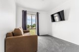 https://images.listonce.com.au/custom/160x/listings/48-kimberley-drive-waubra-vic-3352/658/01167658_img_09.jpg?-qb_ThY37ZI