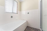 https://images.listonce.com.au/custom/160x/listings/48-kimberley-drive-waubra-vic-3352/658/01167658_img_11.jpg?pSqn-pqLvzE