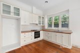 https://images.listonce.com.au/custom/160x/listings/48-lang-street-south-yarra-vic-3141/383/01774383_img_02.jpg?j7qiZ2TxLvA