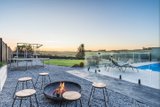 https://images.listonce.com.au/custom/160x/listings/48-moncrieff-crescent-wandana-heights-vic-3216/520/01928520_img_15.jpg?AUWnzkNlvpI