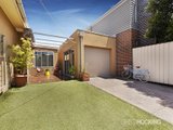 https://images.listonce.com.au/custom/160x/listings/48-newcastle-street-newport-vic-3015/152/01203152_img_09.jpg?4sear4hqOog