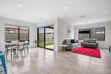 https://images.listonce.com.au/custom/160x/listings/48-pelican-way-lara-vic-3212/766/01246766_img_10.jpg?2bOfKlu_JH8