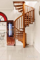 https://images.listonce.com.au/custom/160x/listings/48-shaftesbury-parade-thornbury-vic-3071/477/01978477_img_18.jpg?IYGdqTAy628