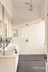 https://images.listonce.com.au/custom/160x/listings/48-shaftesbury-parade-thornbury-vic-3071/477/01978477_img_21.jpg?SHqsh1wWZg0