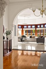 https://images.listonce.com.au/custom/160x/listings/48-shaftesbury-parade-thornbury-vic-3071/477/01978477_img_25.jpg?iJHNoL5107U