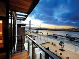 https://images.listonce.com.au/custom/160x/listings/48-south-wharf-drive-docklands-vic-3008/900/01731900_img_02.jpg?7nKluSWSIdw