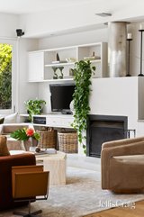 https://images.listonce.com.au/custom/160x/listings/48-tivoli-road-south-yarra-vic-3141/321/01978321_img_15.jpg?XXEjElJ7CV4