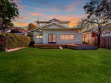 https://images.listonce.com.au/custom/160x/listings/48-view-street-mont-albert-vic-3127/176/01576176_img_12.jpg?4DZ7QSwl_E8