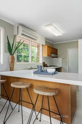 https://images.listonce.com.au/custom/160x/listings/48-winston-drive-doncaster-vic-3108/397/01136397_img_08.jpg?zTXTNK-7qhU