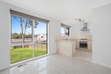 https://images.listonce.com.au/custom/160x/listings/48-winyard-drive-mooroolbark-vic-3138/876/01562876_img_05.jpg?NwtNi_QQpl4