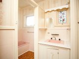 https://images.listonce.com.au/custom/160x/listings/48-wonga-road-ringwood-vic-3134/266/00620266_img_09.jpg?FuuOVq1PVD0