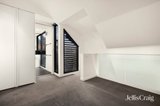 https://images.listonce.com.au/custom/160x/listings/484-ormond-road-elwood-vic-3184/581/01952581_img_05.jpg?yTKYKUMtv0Y