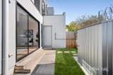 https://images.listonce.com.au/custom/160x/listings/488-winyard-drive-mooroolbark-vic-3138/645/01782645_img_14.jpg?F037ve3EDFc