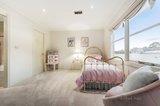 https://images.listonce.com.au/custom/160x/listings/48a-neerim-road-caulfield-vic-3162/405/00613405_img_06.jpg?IgWDIpIQsGo