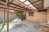https://images.listonce.com.au/custom/160x/listings/49-blackburn-road-mooroolbark-vic-3138/077/01809077_img_18.jpg?pAdEnlOuuB8