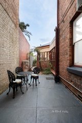 https://images.listonce.com.au/custom/160x/listings/49-chaucer-street-moonee-ponds-vic-3039/109/01199109_img_19.jpg?ciSW8O0nnXs