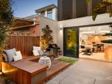 https://images.listonce.com.au/custom/160x/listings/49-cruikshank-street-port-melbourne-vic-3207/280/01087280_img_05.jpg?5CIDN3basOM