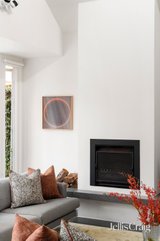 https://images.listonce.com.au/custom/160x/listings/49-dinsdale-street-albert-park-vic-3206/169/01797169_img_09.jpg?xprGjvF9J7g