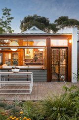 https://images.listonce.com.au/custom/160x/listings/49-gladstone-avenue-northcote-vic-3070/692/01540692_img_15.jpg?sZL2WFBxIDk