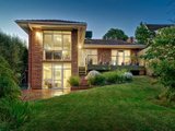 https://images.listonce.com.au/custom/160x/listings/49-greythorn-road-balwyn-north-vic-3104/974/00828974_img_07.jpg?vHrz-yhoarI