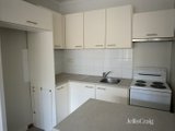 https://images.listonce.com.au/custom/160x/listings/49-hammond-street-thornbury-vic-3071/188/01882188_img_04.jpg?h4q1UQk7ni8