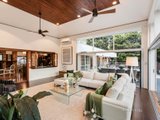 https://images.listonce.com.au/custom/160x/listings/49-heads-road-donvale-vic-3111/424/01702424_img_05.jpg?idG2GJt8GEQ