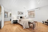 https://images.listonce.com.au/custom/160x/listings/49-hepburn-road-daylesford-vic-3460/271/01556271_img_08.jpg?AV8X4eTO4Q4