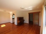 https://images.listonce.com.au/custom/160x/listings/49-lake-street-wendouree-vic-3355/966/01575966_img_05.jpg?RRPy3WNZl5g