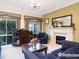 https://images.listonce.com.au/custom/160x/listings/49-larbert-road-mooroolbark-vic-3138/426/01526426_img_02.jpg?TfFD4jIoQQ8