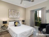 https://images.listonce.com.au/custom/160x/listings/49-larbert-road-mooroolbark-vic-3138/426/01526426_img_12.jpg?q9C4ZxrJYmY