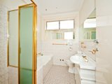 https://images.listonce.com.au/custom/160x/listings/49-linda-ave-box-hill-north-vic-3129/009/01744009_img_04.jpg?874UIkpbJag