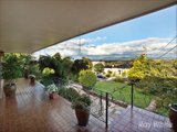 https://images.listonce.com.au/custom/160x/listings/49-lum-road-wheelers-hill-vic-3150/725/01658725_img_02.jpg?8YuzTTH7KNk