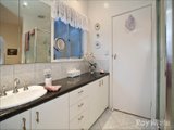 https://images.listonce.com.au/custom/160x/listings/49-lum-road-wheelers-hill-vic-3150/725/01658725_img_10.jpg?ge7BDH7T_KM