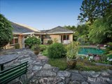 https://images.listonce.com.au/custom/160x/listings/49-lum-road-wheelers-hill-vic-3150/725/01658725_img_11.jpg?IE2E9Z_zaYA