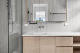 https://images.listonce.com.au/custom/160x/listings/49-margot-avenue-doncaster-vic-3108/601/01916601_img_04.jpg?XY2uJ75WCjc