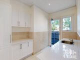 https://images.listonce.com.au/custom/160x/listings/49-metung-street-balwyn-vic-3103/768/01949768_img_10.jpg?DtpsOVjL1sA