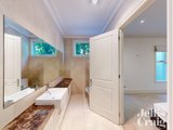 https://images.listonce.com.au/custom/160x/listings/49-metung-street-balwyn-vic-3103/768/01949768_img_17.jpg?dsdzW2-KYQ4
