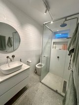 https://images.listonce.com.au/custom/160x/listings/49-park-avenue-glen-huntly-vic-3163/439/01780439_img_01.jpg?3jm1M__kwIw