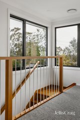 https://images.listonce.com.au/custom/160x/listings/49-reichelt-avenue-montmorency-vic-3094/428/01976428_img_07.jpg?5mw6uE__HJs