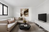 https://images.listonce.com.au/custom/160x/listings/49-reichelt-avenue-montmorency-vic-3094/428/01976428_img_09.jpg?kqDhL4af61c