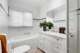 https://images.listonce.com.au/custom/160x/listings/49-robinson-grove-bulleen-vic-3105/961/01168961_img_09.jpg?q-qxmH46GSY