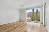 https://images.listonce.com.au/custom/160x/listings/49-ross-street-port-melbourne-vic-3207/378/01776378_img_01.jpg?fJXH0Gl4MPM